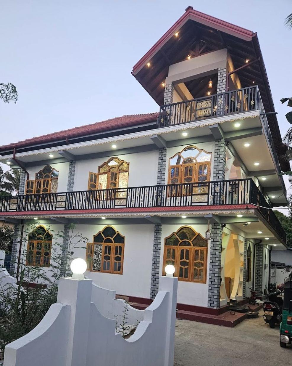 J & J Homestay Джафна Экстерьер фото